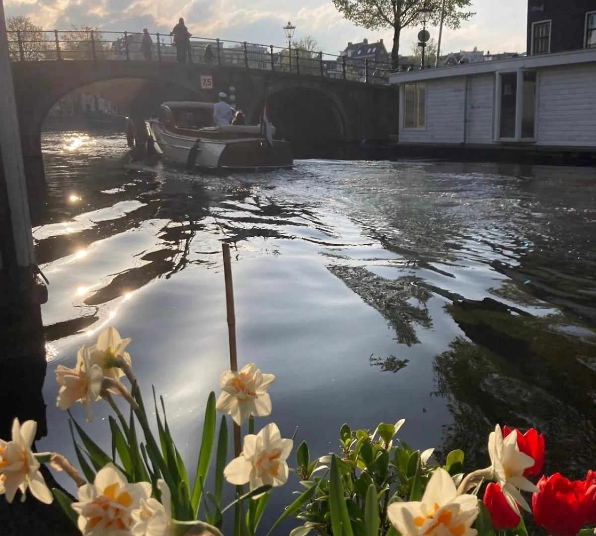 Bed and Breakfast Houseboat Orpheus Ámsterdam