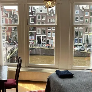 Couette-café Canal View, Amsterdam