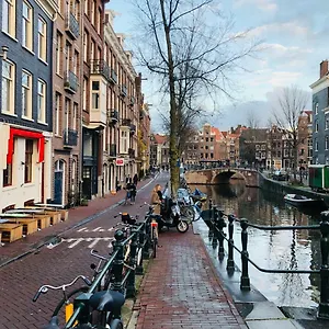 Couette-café Bee - In The Trendy Jordaan, Amsterdam